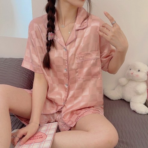 블루데이 여성 여름 잠옷 고퀄리티 반팔 반바지 상하의 세트 부드러운 실크 감촉 파자마