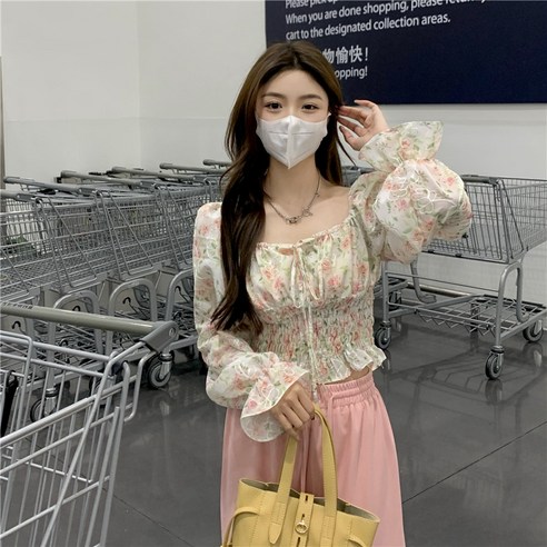 KORELAN 플라워 셔츠 여 봄 시즌 빈티지 프렌치카라 퍼프소매 시크한 상의