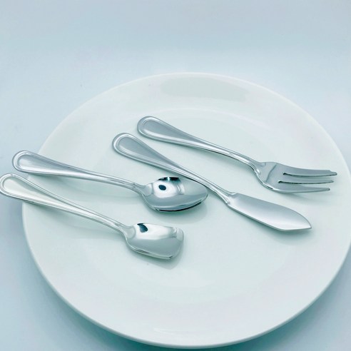 섬세한 디자인으로 미식 경험을 완성하는 트윈서클 디저트 커트러리 4종 세트