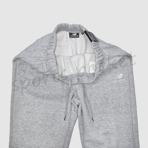 편안하고 보온성 높은 기모 소재로 겨울 스타일링을 완성하세요