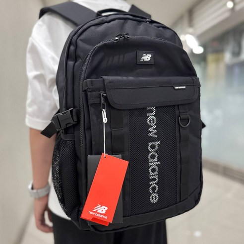 무거운 짐에 지친 당신께, 뉴발란스 백팩이 건네는 스마트한 해법 뉴발란스백팩