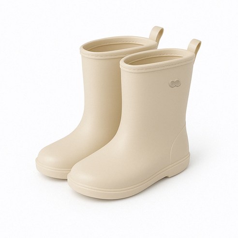 장마철 우리 아이 발, 뽀송뽀송 지켜줄 비밀 병기! 아기레인부츠