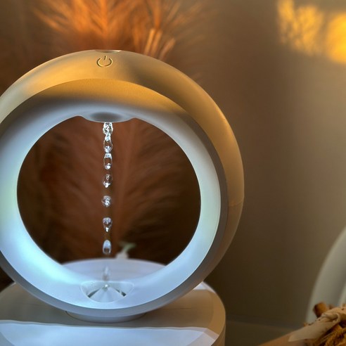 촉촉한 휴식과 감성적인 분위기를 선사하는 공간 속 오아시스, 머레이 LED 무드등 가습기 Humi-10