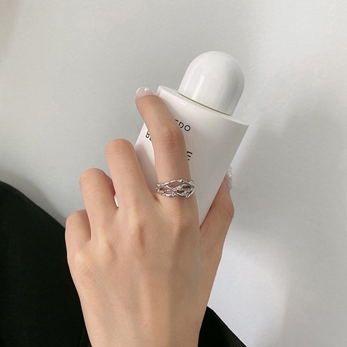 세련된 개성의 여자 반지 S925 실버 미니어처 디자인 무늬 불규칙 라인 반지 다크 블랙 실버 반지