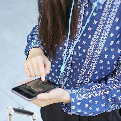 저녁 산책 미아방지기능 야광 목걸이줄 3개 고리줄 휴대폰끈 폰줄, 색상, 화이트