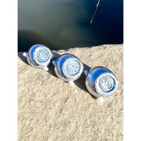 국산 대구경 참돔 대구 타이라바 헤드는 바다낚시를 위한 소프트베이트/웜 루어이며, 다양한 크기의 둥근삼격형 타이라바 헤드로 바다 조류를 잡을 수 있습니다.