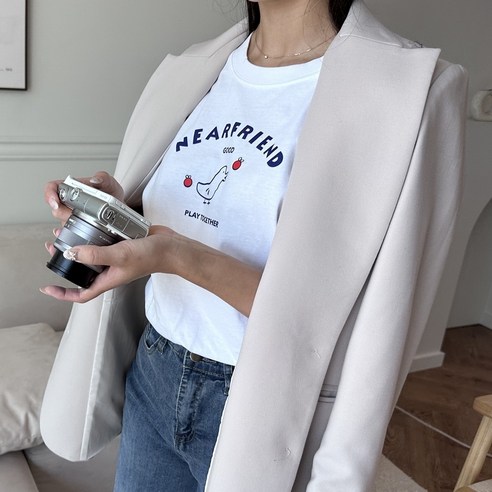 부드럽고 편안하며 스타일리시한 댄유온의 여성용 프린팅 티셔츠