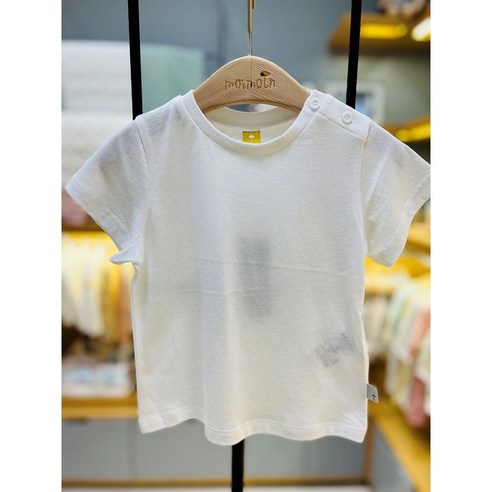 모이몰른 NC유성점 시즌리스모달싱글반팔티 모달함유 원단으로 부드럽고 코디가 유용한 기본 티셔츠! M248TSB04P