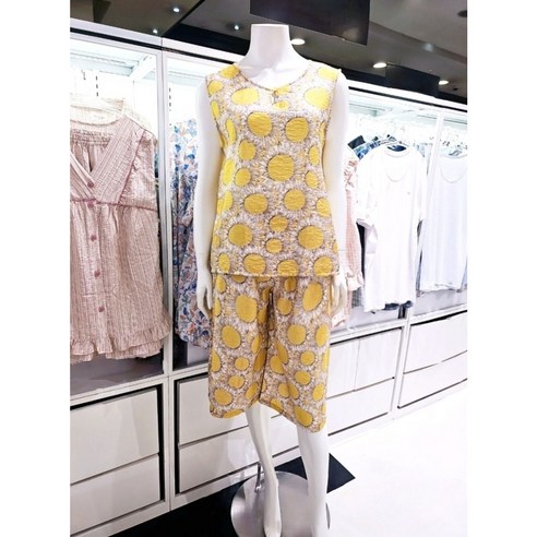 "올여름, 끈적이는 잠옷은 이제 그만! 시원하고 예쁜 홈웨어로 꿀잠 예약✨" 비비안홈웨어