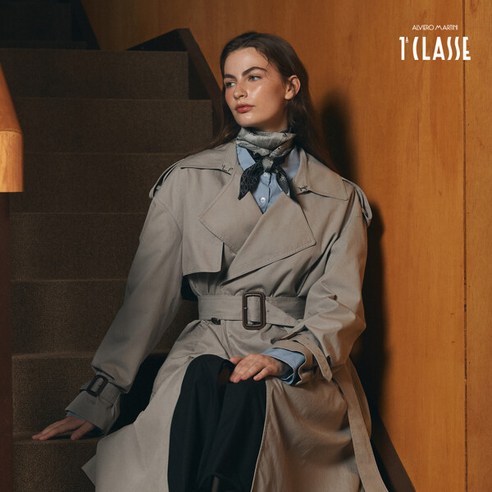 시간을 초월하는 우아함, 프리마클라쎄 실크 스카프로 완성하는 나만의 스타일