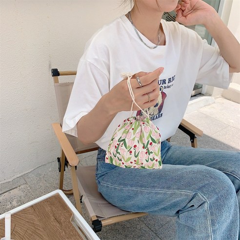 에브리디 미니 튤립 파우치: 다용도 화장품용 만다리나덕파우치