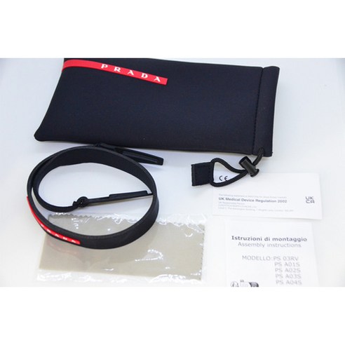 스타일과 기능을 모두 갖춘 프라다 스포츠 안경, 당신의 활동적인 라이프스타일을 완성하세요.