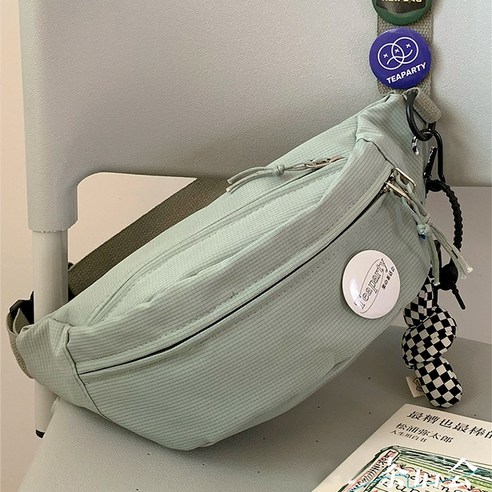 심플하면서 세련된 디자인과 편리한 사용감을 가진 여성 크로스백 미니 숄더백