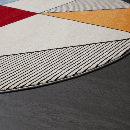 스페인 감성의 열정적인 레드, 공간을 물들이는 고급 원형 카페트