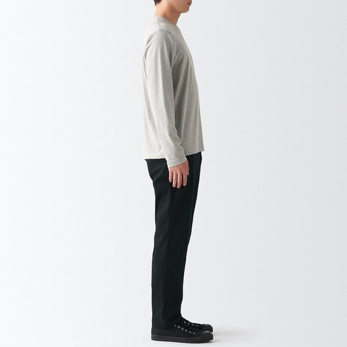 기모 가공을 한 MUJI 무인양품 남성 안감 기모 스트레치 트윌 테이퍼드 팬츠