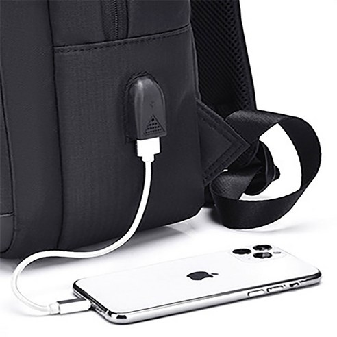 เซ련되고 기능적인 직장인 노트북 백팩