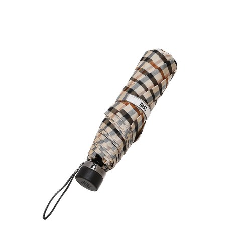 스타일과 UV차단을 동시에! 닥스 양산으로 여름 햇살 아래 당당하게!