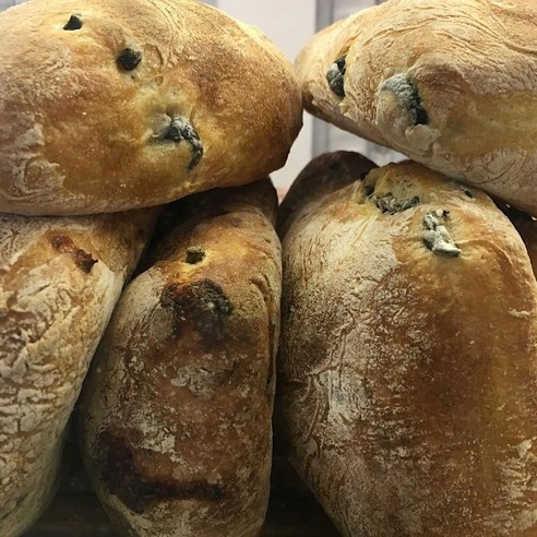 빵순이 에디터의 솔직 후기: 올리브 치아바타, 맛과 건강을 한 번에 잡다! 시간을담다베이커리