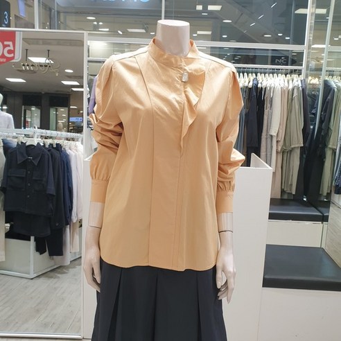 온앤온 언발란스 러플 포인트 블라우스 NW0SB274