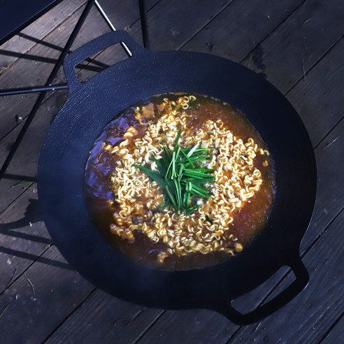 캠핑의 품격을 높이는 선택, 포레스트큐브 HUNG 그리들로 맛과 멋을 더하세요!