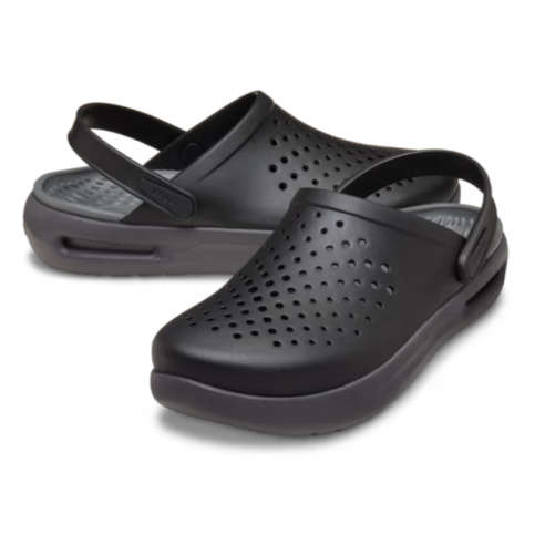 발이 편안한 하루, 크록스 인모션 클로그로 시작하세요.