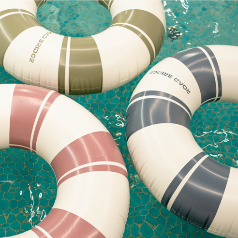 안전과 스타일을 모두 갖춘 로드브릿지 링튜브로 즐거운 여름을!