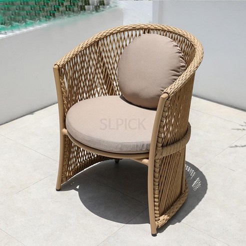 고급 야외 등나무 쇼파 의자 테이블 세트 인테리어 펜션 호텔 정원 테라스 카페