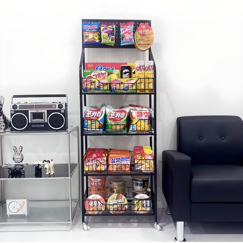 텅 빈 공간, 아이디어 넘치는 미니 편의점으로 변신! 매대