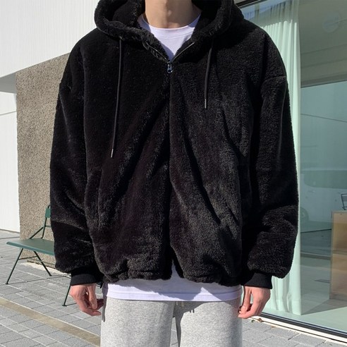 스타일리시한 디자인과 편안한 착용감을 동시에 즐길 수 있는 제품