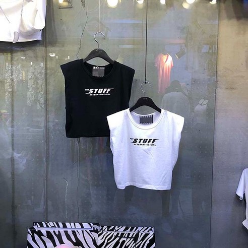 핫스터프 어깨패드 크롭 나시 티셔츠 민소매 핫스터프 어깨패드 크롭 나시 티셔츠 민소매