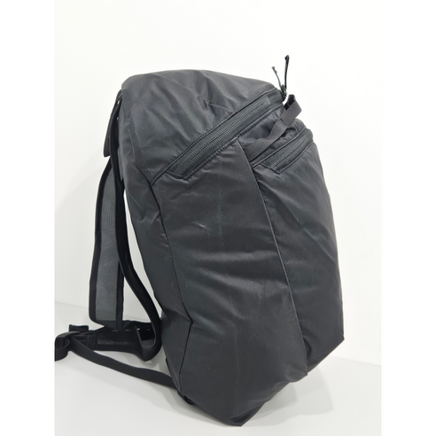 도시 탐험가를 위한 궁극의 동반자, 아크테릭스 헬리아드 15 백팩 블랙