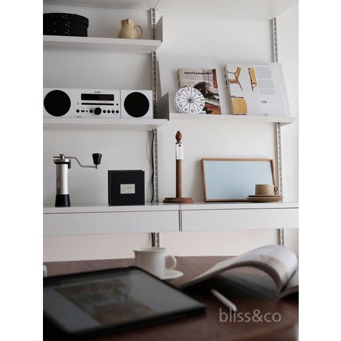 비초에 선반으로 좁은 공간을 넓고 아름답게!