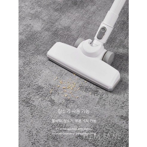 포근한 셔닐 러그로 층간소음 걱정 없이 아늑한 거실을 만드세요.