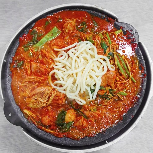 오늘 저녁은 칼칼하고 시원한 국물닭갈비로!