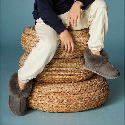 아이 발을 따뜻하게 감싸주는 포근한 겨울 선물