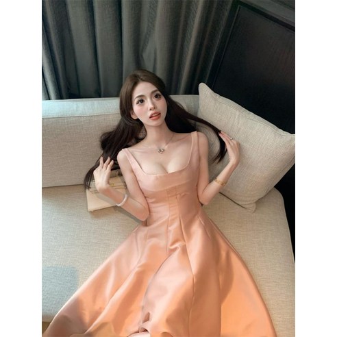 특별한 행사에 완벽한 우아하고 세련된 원피스 드레스
