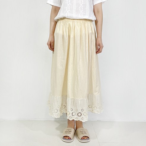 섬세한 레이스로 완성하는 특별한 스타일, 아이보리앤코 봉봉 레이스 속치마