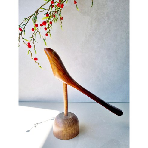 현관에서 느껴지는 작은 불편함, 허니상점 우드 구두주걱이 해결해 줄까요? 새모양구두주걱