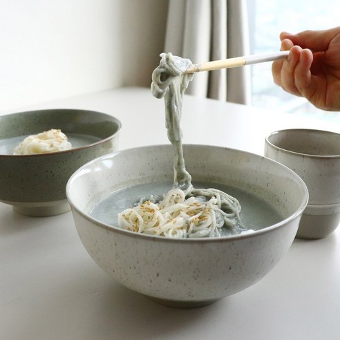 일상의 식탁을 더욱 풍요롭게 만드는 스나 면기