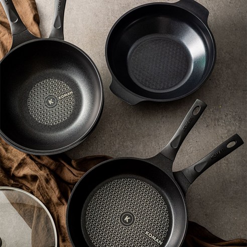 실용성과 아름다움을 겸비한 주방 필수템, 코맨 코팅 프라이팬 2종 세트