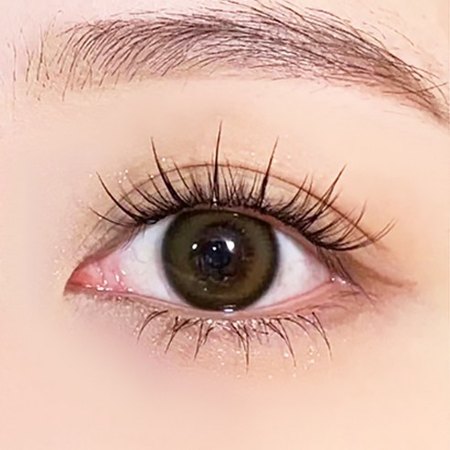 자연스러운 눈매를 완성하는 최고의 속눈썹