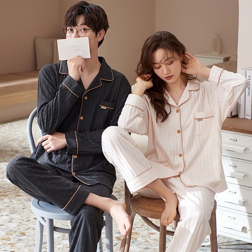 편안한 순면 소재와 고급스러운 디자인으로 커플들 사이의 애정을 상징하는 제품