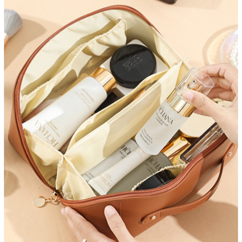 필수 화장품을 안전하고 체계적으로 수납하는 VEETIZ 대용량 여행용 화장품 파우치