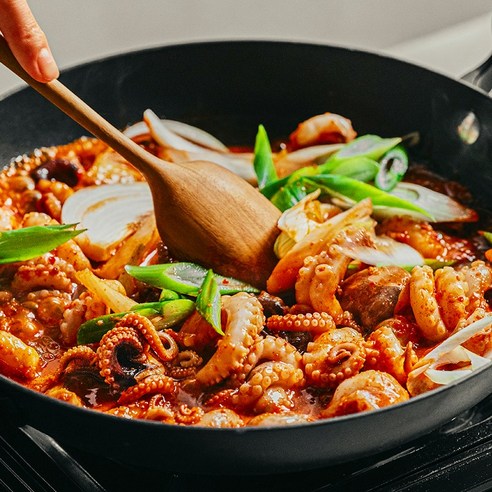 쭈꾸미볶음 [홍대쭈꾸미] 300g 6팩 수제양념 5분간편식, 300g, 6개 - 양념 쭈꾸미/오징어/낙지 | 쿠팡