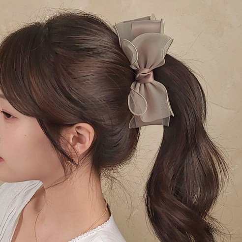 "나만의 특별한 포인트를 찾고 있나요? 디아망 오간자 리본 헤어핀으로 완성하는 스타일!" 리본바나나핀