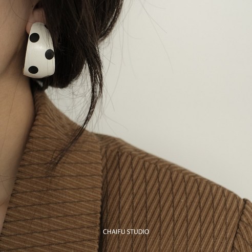 샤프 잡화점 / E342 문예 기질 흑백 색 파점 바둑 격자 디자인 감각 프랑스식 고급 귀걸이