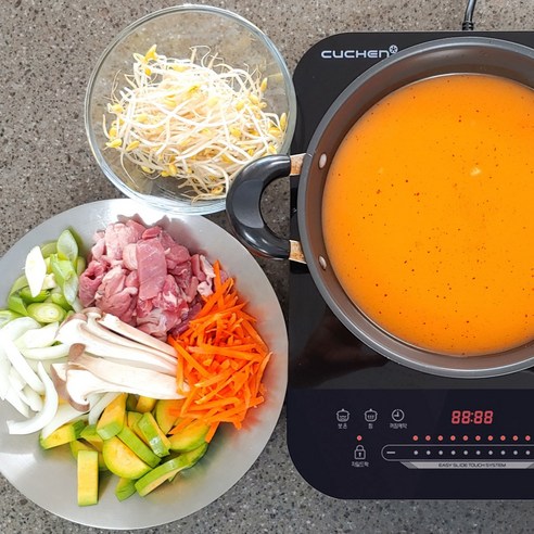 오늘 저녁, 칼칼하고 푸짐한 밥도둑! 전주 애호박찌개 밀키트로 고민 끝