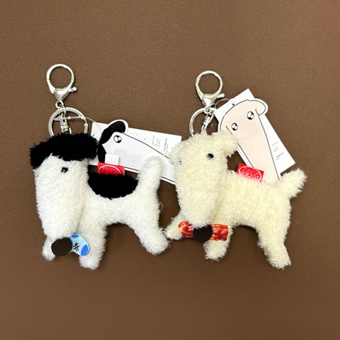 앙증맞은 보르조이 인형 키링으로 일상에 유쾌한 포인트를 더하세요.