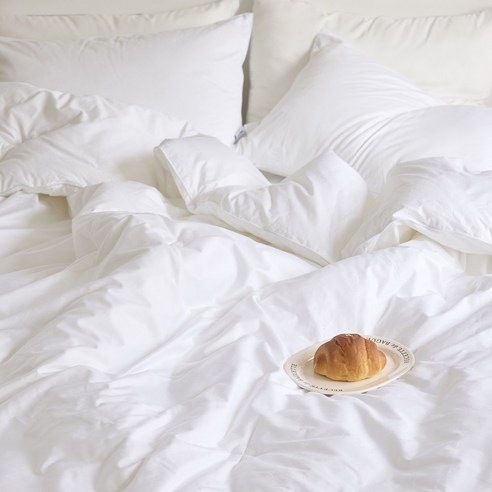 피부가 예민한 당신에게 꿀잠을 선물할 디오프 60수 순면 호텔 차렵이불