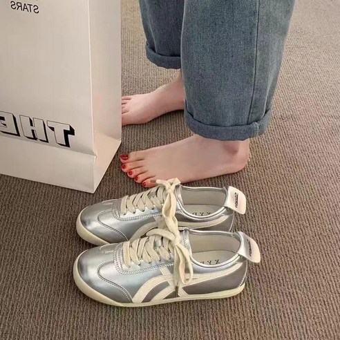 발걸음마다 꽃이 피어나는 듯한 편안함, 꽃소담 여성 발편한 운동화 실버운동화